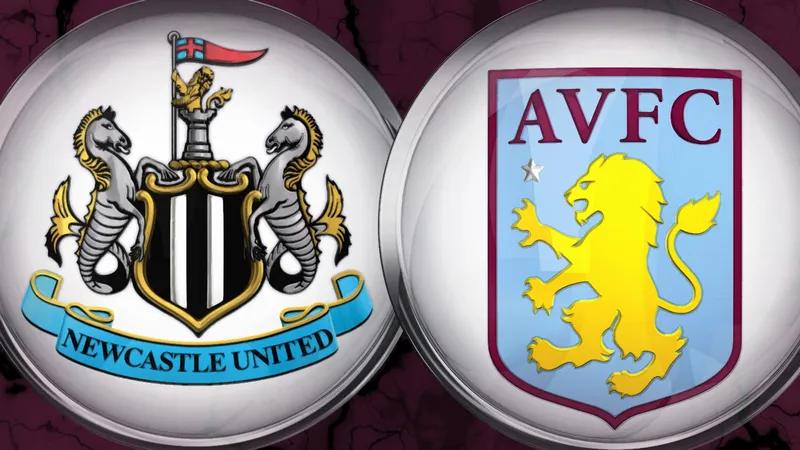 Cầu thủ Newcastle và Aston Villa tranh chấp quả bóng trên sân Cầu thủ Newcastle và Aston Villa tranh chấp quả bóng trên sân