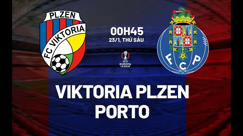 Cầu thủ Plzen và Porto tranh chấp quả bóng trên sân